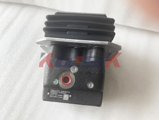 Excavatrice Pedal Control Valve de pièces de Joystick Handle Kobelco Sk200-8 de l'excavatrice YN30V00105F2